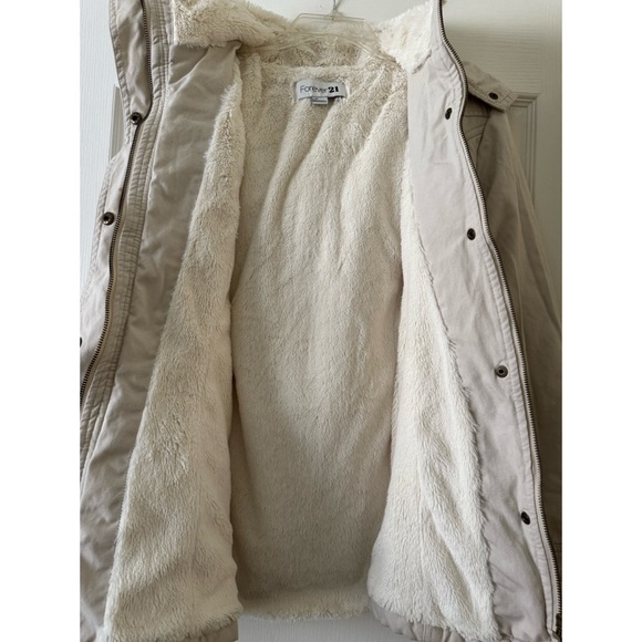 ✨SOLD✨Forever 21 Parka - Picture 2 of 12